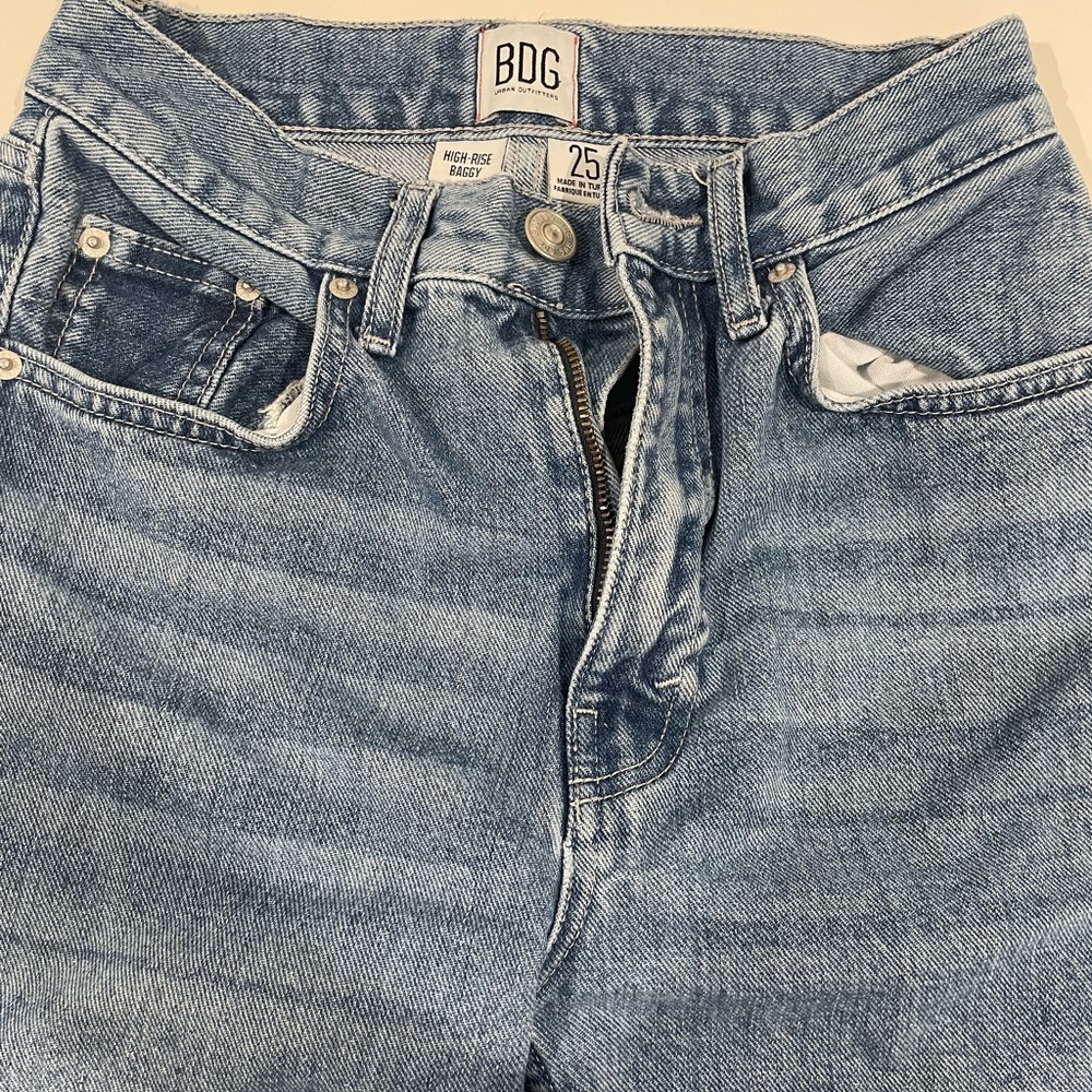 Urban outfitter BDG high rise baggy jeans size 25.